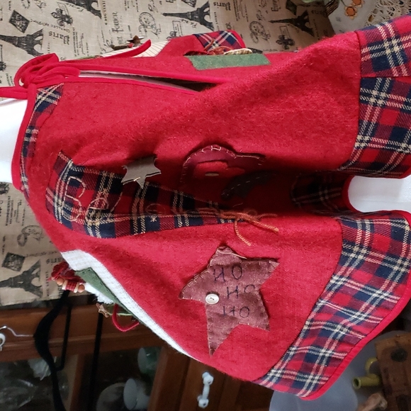 Home Interiors and Gifts | Tree Skirt - Picture 11 of 11